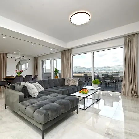 Penthouse Z Basenem I Widokiem Na Morze 公寓