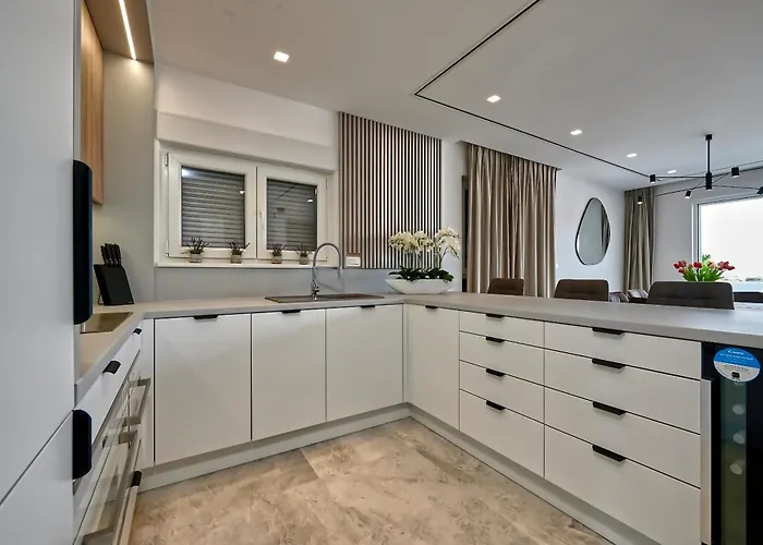 Penthouse Z Basenem I Widokiem Na Morze * 特罗吉尔
